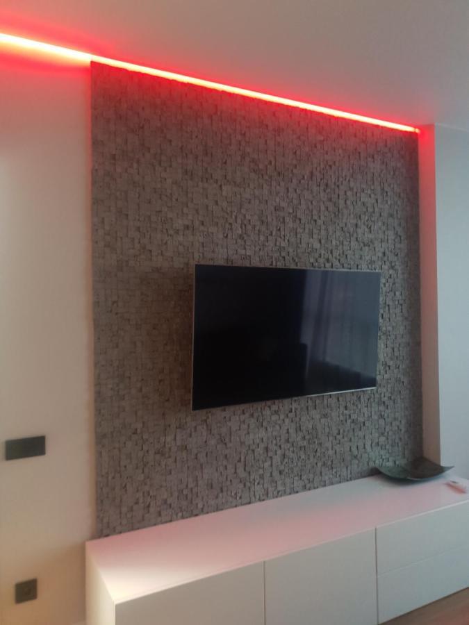 Nyvky Like Home - Fayna Town - Apt 398 Kiev Bagian luar foto